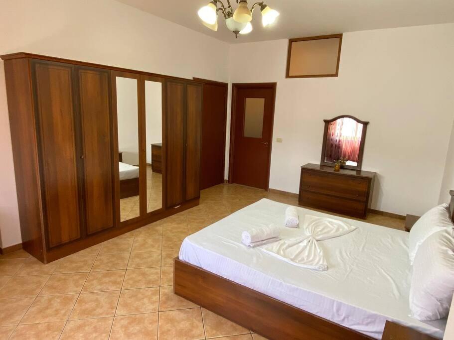 Roel Apartments Shkodra Center Екстериор снимка